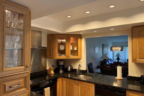 Casa en venta en Sarasota, Florida, 2 dormitorios, 125.7 m2 № 2151039 - foto 2