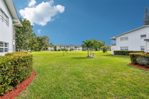 Condominio en venta en Deerfield Beach, Florida, 1 dormitorio, 65.03 m2 № 2012226 - foto 20