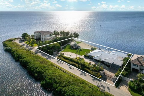 Casa en venta en Coral Gables, Florida, 5 dormitorios, 368.64 m2 № 2017398 - foto 8