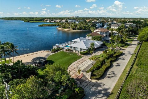 Casa en venta en Coral Gables, Florida, 5 dormitorios, 368.64 m2 № 2017398 - foto 9