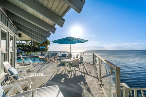 Casa en venta en Coral Gables, Florida, 5 dormitorios, 368.64 m2 № 2017398 - foto 6