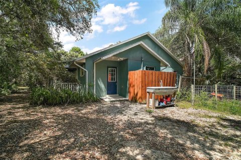 House in Paisley, Florida 2 bedrooms, 152.27 sq.m. № 1791251 - photo 1
