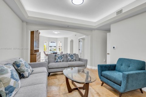 Снять в аренду таунхаус в Дирфилд-Бич, Флорида 3 спальни, 216.18м2, № 2033411 - фото 18