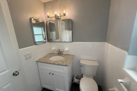 House in Deltona, Florida 3 bedrooms, 105.72 sq.m. № 1822977 - photo 10