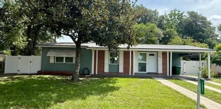 House in Deltona, Florida 3 bedrooms, 105.72 sq.m. № 1822977