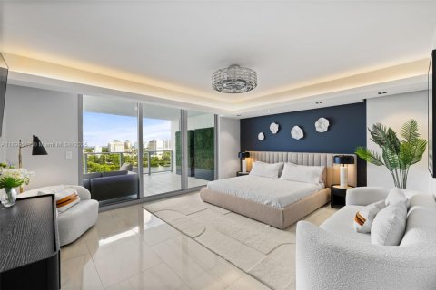 Condo in Fort Lauderdale, Florida, 3 bedrooms  № 1951460 - photo 14