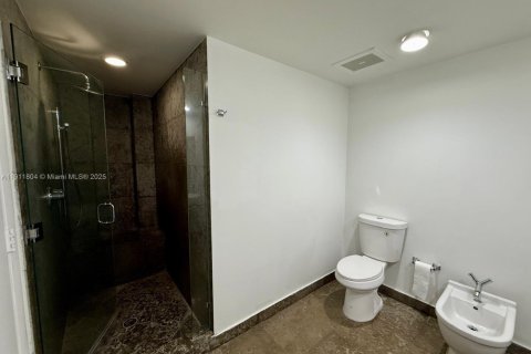 Condo in Miami, Florida, 1 bedroom  № 1968103 - photo 10