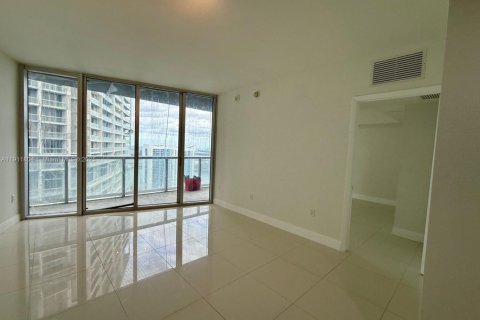 Condo in Miami, Florida, 1 bedroom  № 1968103 - photo 17