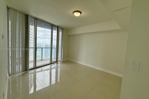 Condo in Miami, Florida, 1 bedroom  № 1968103 - photo 14
