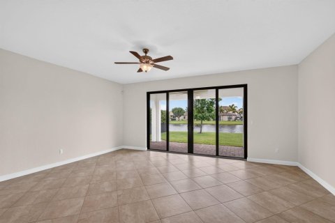 Villa ou maison à vendre à Lake Worth, Floride: 4 chambres, 294.13 m2 № 2400660 - photo 24
