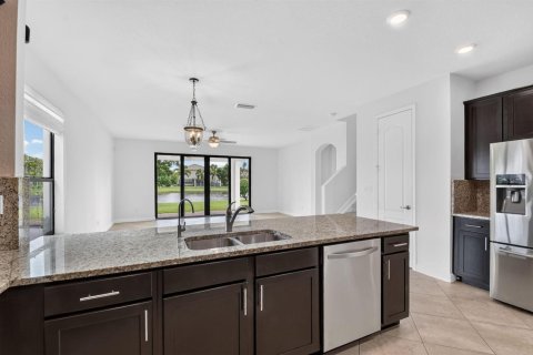 Villa ou maison à vendre à Lake Worth, Floride: 4 chambres, 294.13 m2 № 2400660 - photo 18