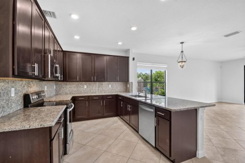 Villa ou maison à vendre à Lake Worth, Floride: 4 chambres, 294.13 m2 № 2400660 - photo 14