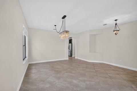 Villa ou maison à vendre à Lake Worth, Floride: 4 chambres, 294.13 m2 № 2400660 - photo 13