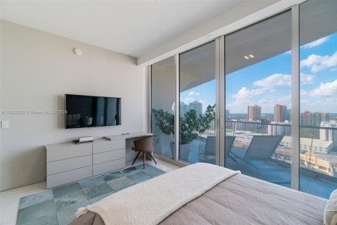 Condo in Sunny Isles Beach, Florida, 3 bedrooms  № 1959904 - photo 26