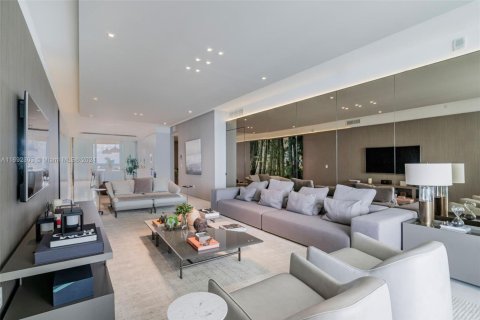 Condo in Sunny Isles Beach, Florida, 3 bedrooms  № 1959904 - photo 19