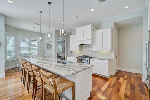 House in Longboat Key, Florida 4 bedrooms, 227.33 sq.m. № 1849651 - photo 8