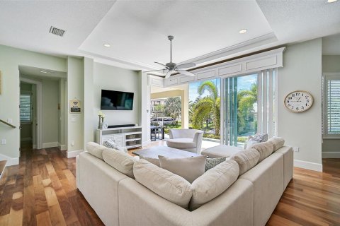 House in Longboat Key, Florida 4 bedrooms, 227.33 sq.m. № 1849651 - photo 19