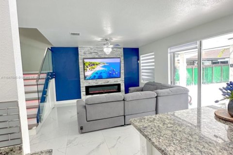 Casa en venta en Homestead, Florida, 4 dormitorios, 221.11 m2 № 1936284 - foto 29