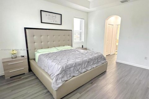 Casa en venta en Homestead, Florida, 4 dormitorios, 221.11 m2 № 1936284 - foto 20