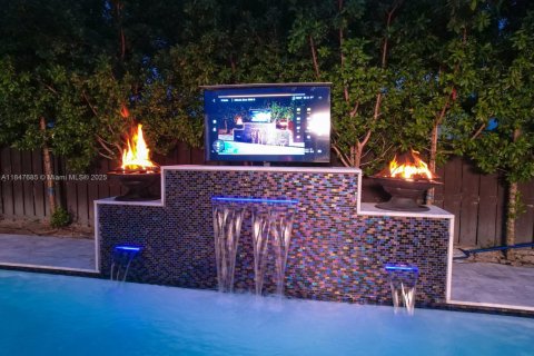 Casa en venta en Homestead, Florida, 4 dormitorios, 221.11 m2 № 1936284 - foto 23