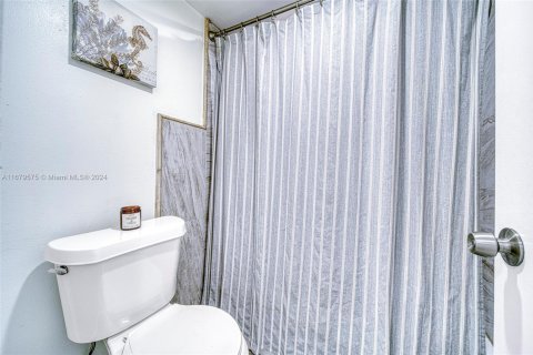Condominio en venta en Miami, Florida, 2 dormitorios, 83.61 m2 № 1860239 - foto 24