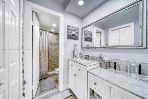 Condominio en venta en Miami, Florida, 2 dormitorios, 83.61 m2 № 1860239 - foto 18