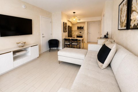 Condominio en Hallandale Beach, Florida, 2 dormitorios  № 2344263