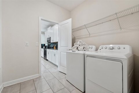 Villa ou maison à vendre à Davenport, Floride: 5 chambres, 286.23 m2 № 1649393 - photo 21