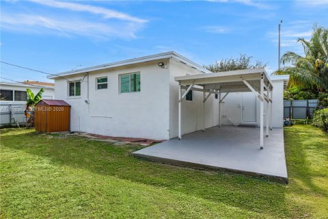 Villa ou maison à louer à North Miami Beach, Floride: 3 chambres, 99.96 m2 № 2168157 - photo 14