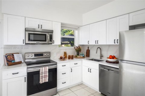Villa ou maison à North Miami Beach, Floride 3 chambres, 99.96 m2 № 2168157