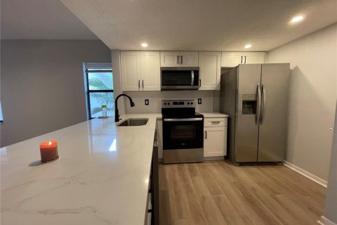 Copropriété à louer à Tarpon Springs, Floride: 2 chambres, 92.9 m2 № 2388639 - photo 5