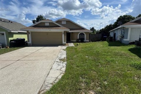 House in Orlando, Florida 3 bedrooms, 144.56 sq.m. № 1844480 - photo 1