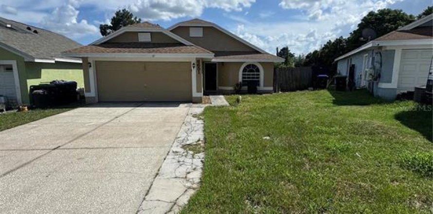 House in Orlando, Florida 3 bedrooms, 144.56 sq.m. № 1844480