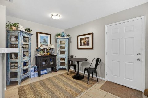 Condo in Saint Petersburg, Florida, 3 bedrooms  № 1888544 - photo 6