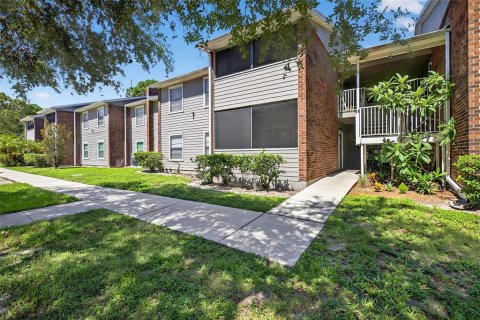Condo in Saint Petersburg, Florida, 3 bedrooms  № 1888544 - photo 1