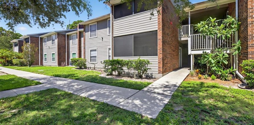 Condo à Saint Petersburg, Floride, 3 chambres № 1888544