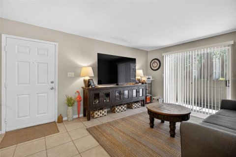 Condo in Saint Petersburg, Florida, 3 bedrooms  № 1888544 - photo 4
