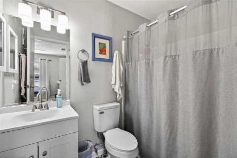 Condo in Saint Petersburg, Florida, 3 bedrooms  № 1888544 - photo 20