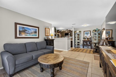 Condo in Saint Petersburg, Florida, 3 bedrooms  № 1888544 - photo 5