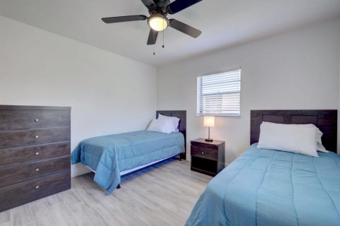 Casa en venta en Port St. Lucie, Florida, 3 dormitorios, 187.85 m2 № 2372407 - foto 15