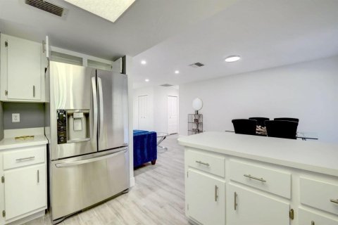 Casa en venta en Port St. Lucie, Florida, 3 dormitorios, 187.85 m2 № 2372407 - foto 9