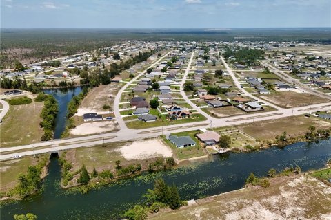 Land in Cape Coral, Florida № 2221198 - photo 10