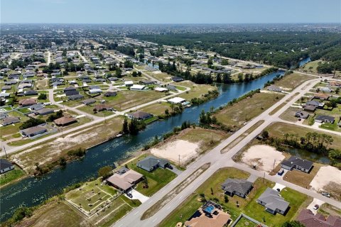 Land in Cape Coral, Florida № 2221198 - photo 5