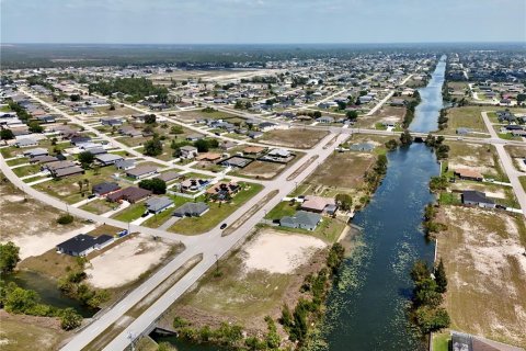 Land in Cape Coral, Florida № 2221198 - photo 6