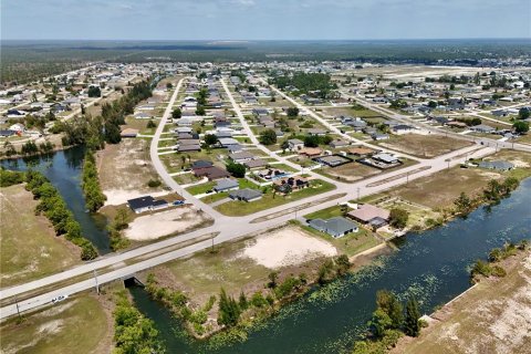 Land in Cape Coral, Florida № 2221198 - photo 11