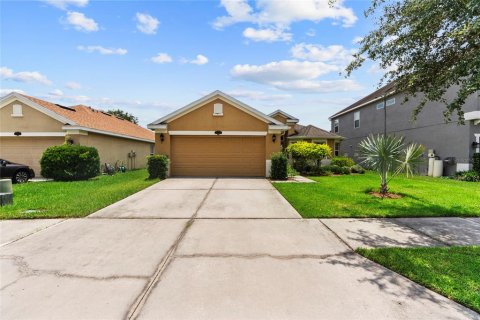 House in Tampa, Florida 4 bedrooms, 187.85 sq.m. № 1905802 - photo 3