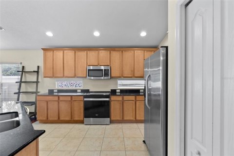 House in Tampa, Florida 4 bedrooms, 187.85 sq.m. № 1905802 - photo 14