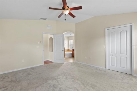 House in Tampa, Florida 4 bedrooms, 187.85 sq.m. № 1905802 - photo 18