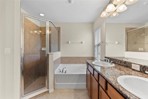 House in Tampa, Florida 4 bedrooms, 187.85 sq.m. № 1905802 - photo 21