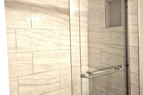 Снять в аренду кондоминиум в Ривервью, Флорида 3 комнаты, 106.93м2, № 1850054 - фото 13